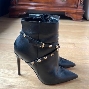 Black Aldo stiletto boots